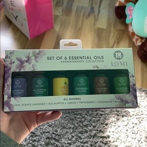 Brand new essential oil set
